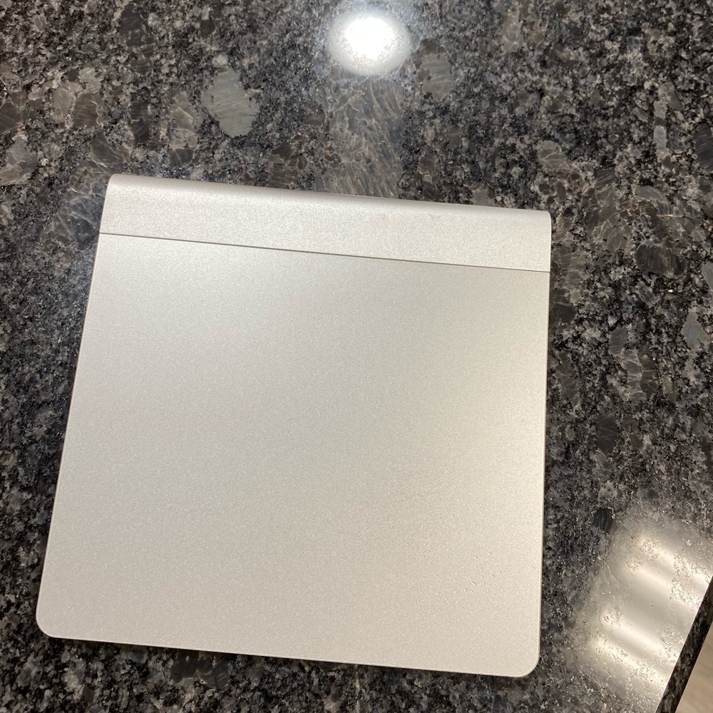 Apple Magic Trackpad